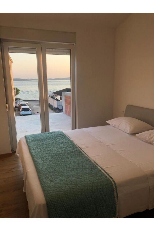 Beach Front Paradise Apartment Sukošan Dış mekan fotoğraf